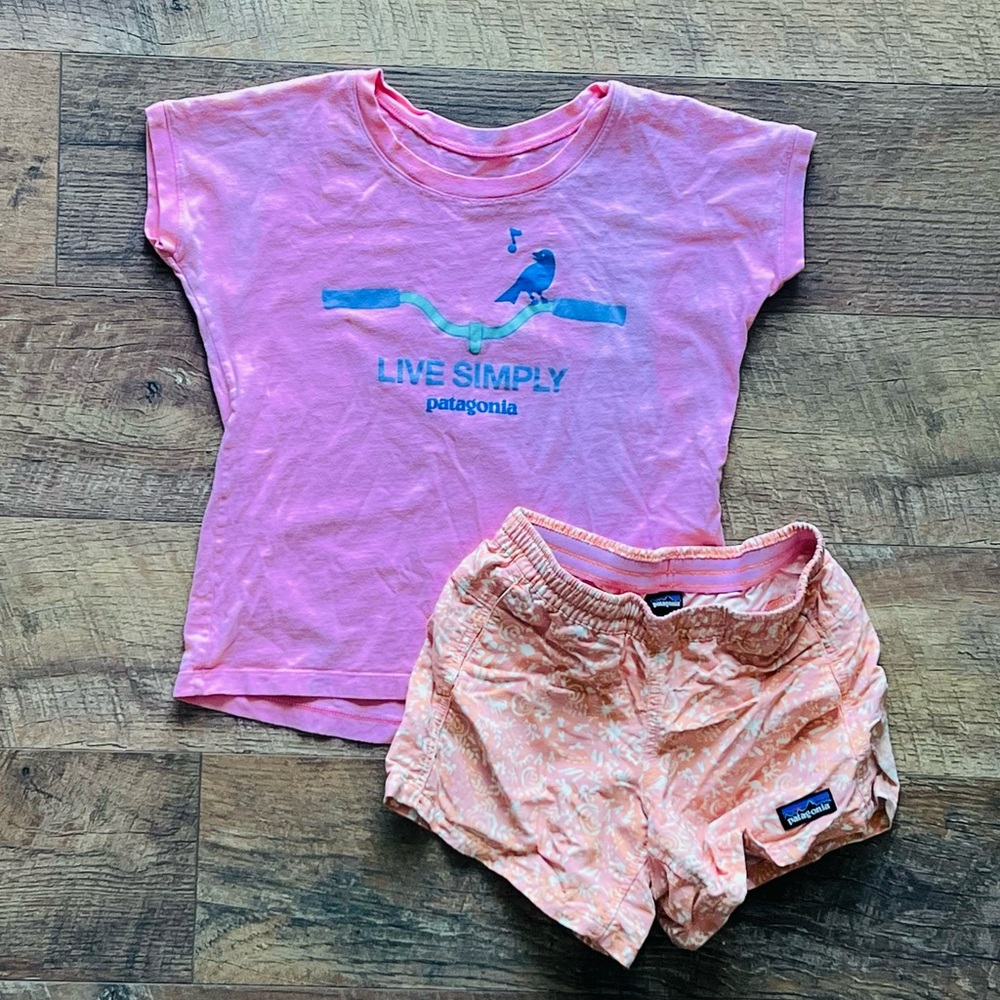 Patagonia Girls Small Baggies & T-Shirt
